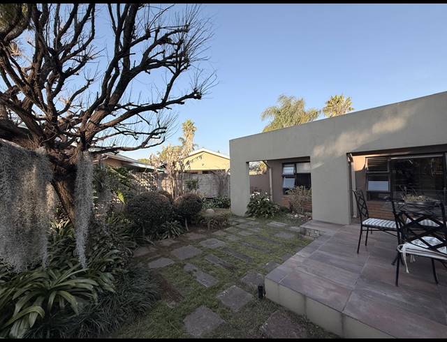5 BEDROOM HOUSE FOR SALE IN HUTTENHEIGHTS